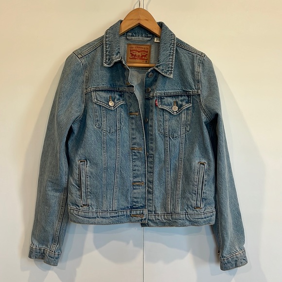Levi’s denim jean Trucker Jacket